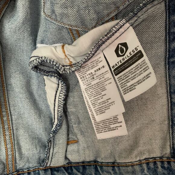 Women’s Levi's Denim Jacket Size M - Picture 5 of 8